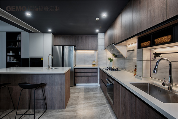 輕奢定制家具加盟店如何做到生意火爆，有什么經營技巧？